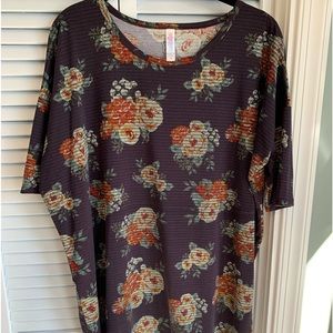 Medium LuLaRoe Irma